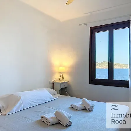 Roca Fornells, Marinero Con Wifi Y Aire Acondicionado P82 *