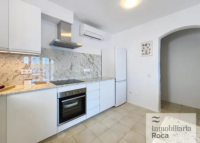 Roca Fornells, Marinero Con Wifi Y Aire Acondicionado P82 *