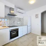 Roca Fornells, Marinero Con Wifi Y Aire Acondicionado P82 *